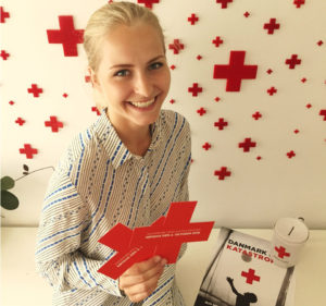Christina Birkedal Christensen med indsamlingsmaterialer